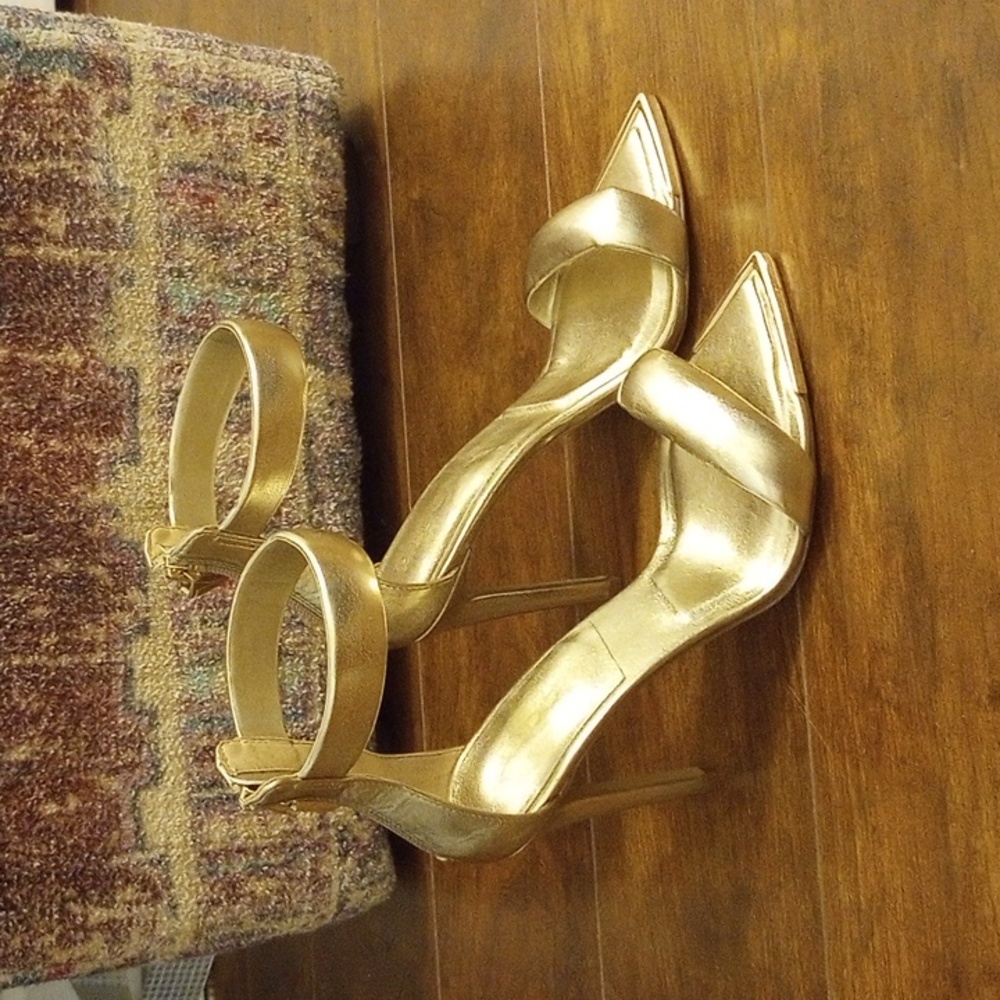 Gold Aldo heels , worn once size 7